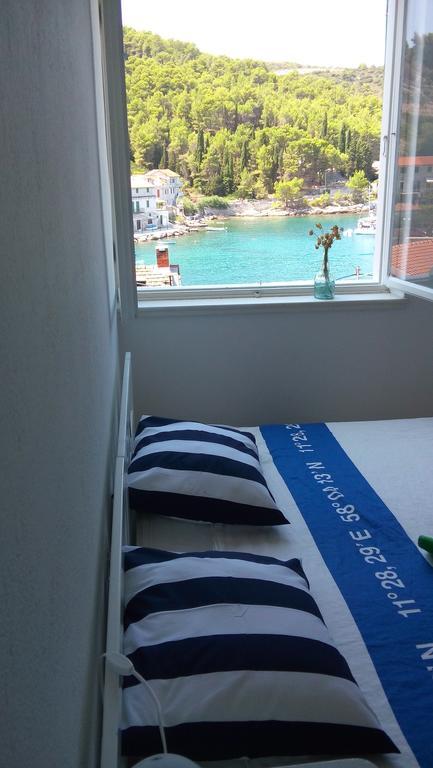 Apartment Stomorska Δωμάτιο φωτογραφία